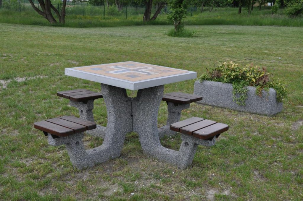 Concrete tables Długołęka
