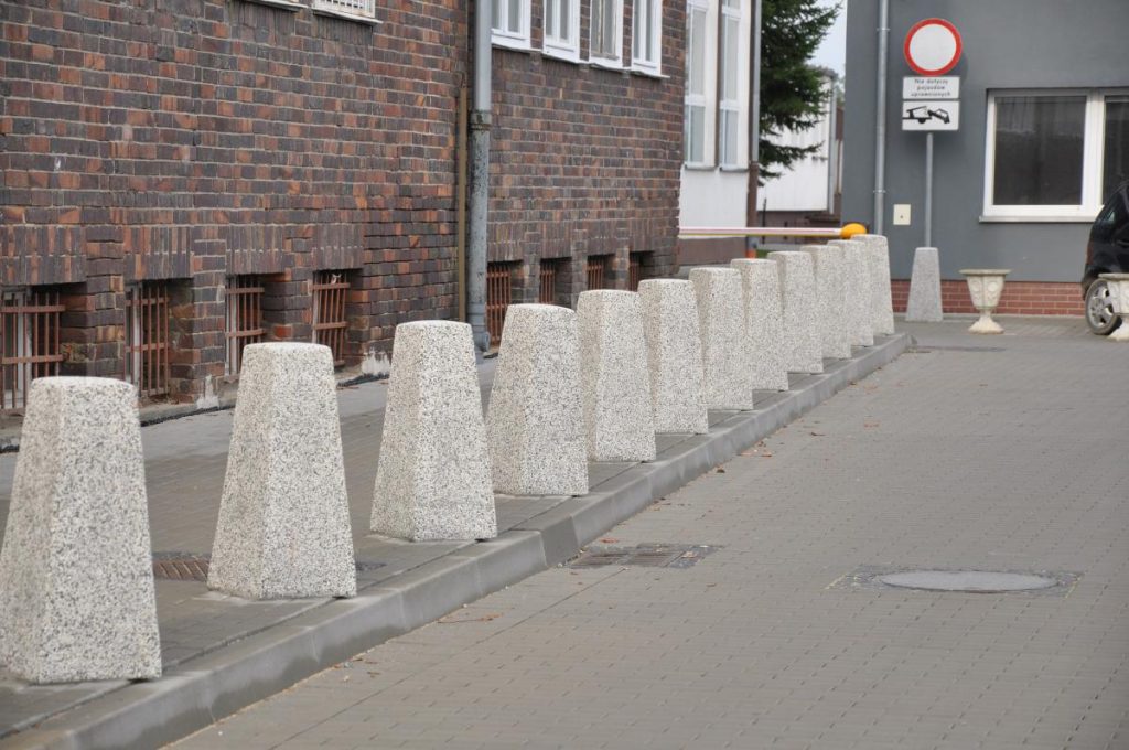 Concrete parking bollards Prudnik