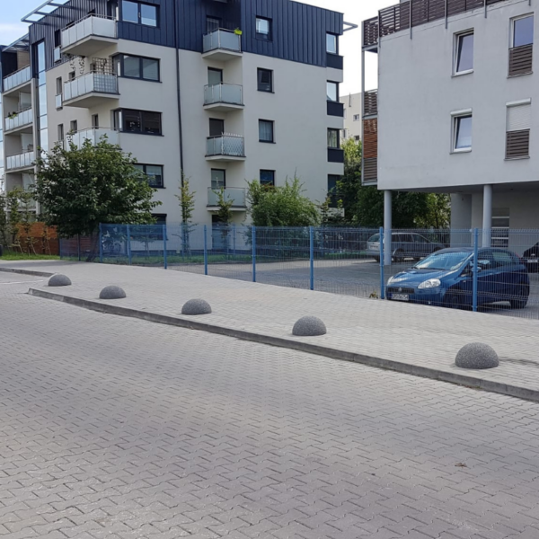 Betonowy słupek parkingowy półkula wys. 26cm Ø 50cm kod: 348