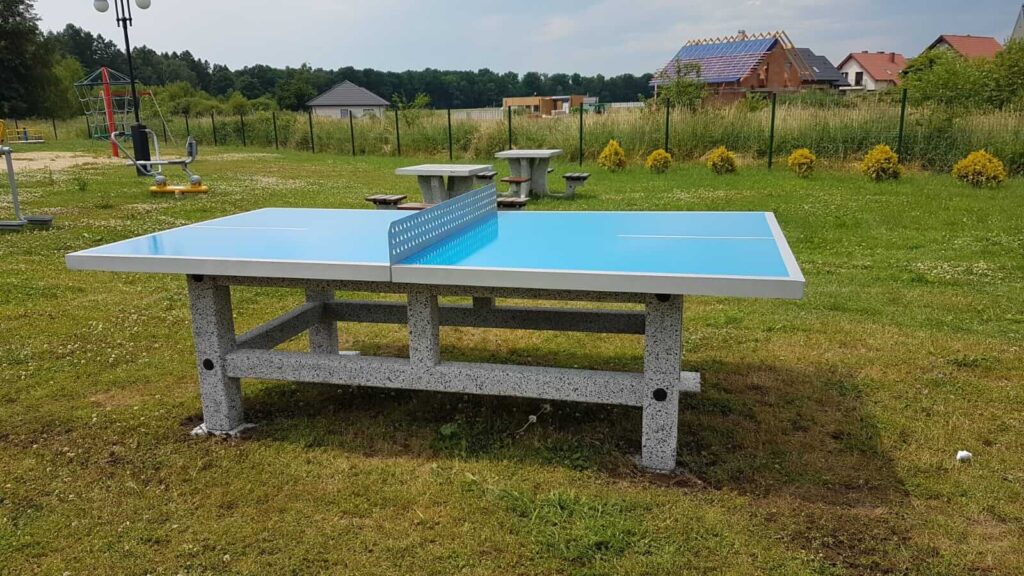 betonowy stol do tenisa kesbet